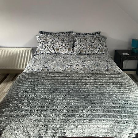 Lyza'S Loft Apartment Kilcoo Екстериор снимка